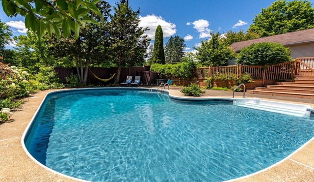 NEW: Family Pool Retreat in Stone Ridge
