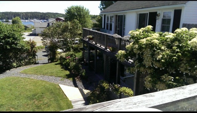 New Listing! Garden level Apartment with great harbor access!