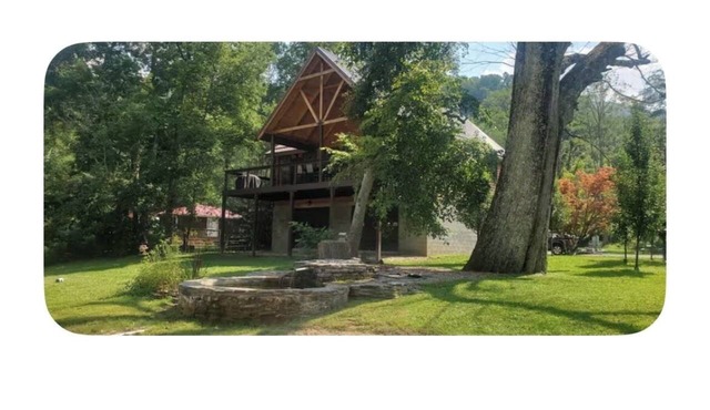 New Riverfront Cabin on shaver fork, Hot Tub, FirePit, Fishing, Kayaking, Hiking