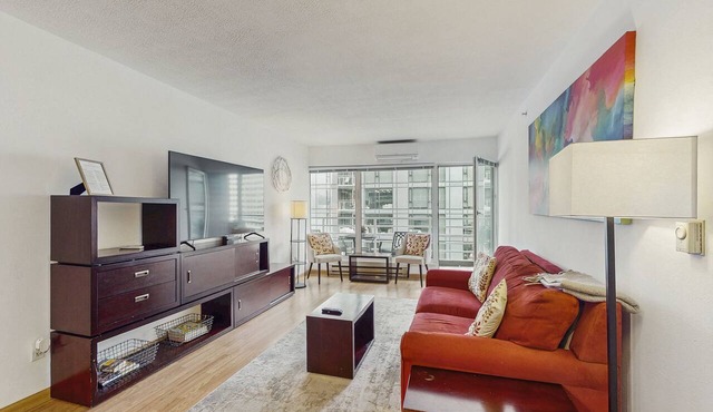Newmark condo near attractions with heated pool, hot tub, & fitness room