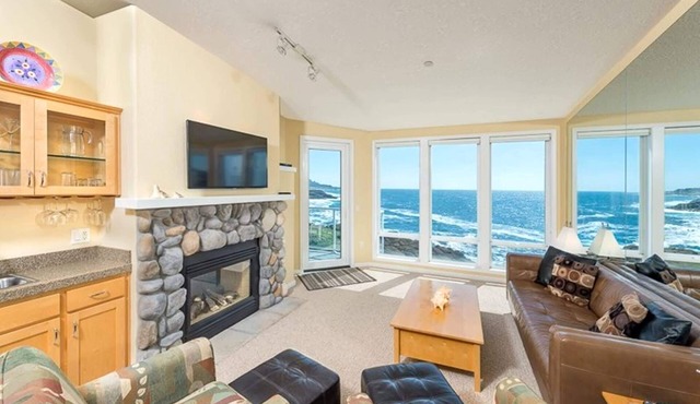 North Pointe Condo, Pool, Spa & Whale Watching