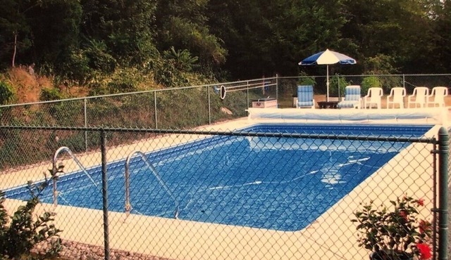 Pool house