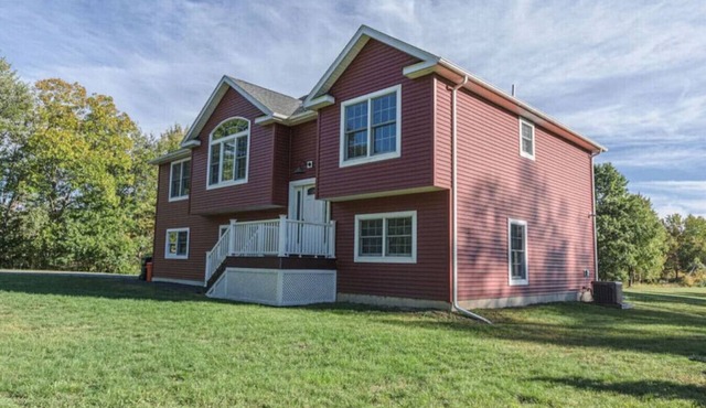 Private 4BR Retreat on 10 Acres Near New Paltz - The Cherry House