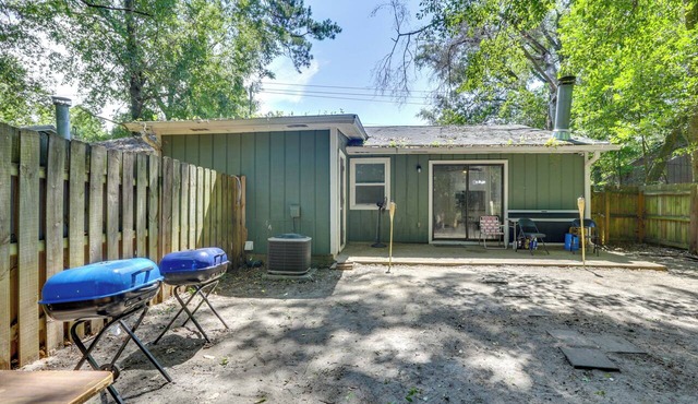 Private Yard w/Grills! Convenient Tallahassee Gem
