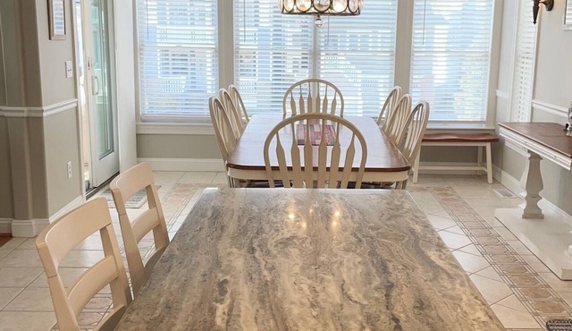 REDUCED JUNE WEEKS! -BEACH -BLOCK BEAUTIFUL HOME- BOOK NOW! NEWLY RENOVATED!