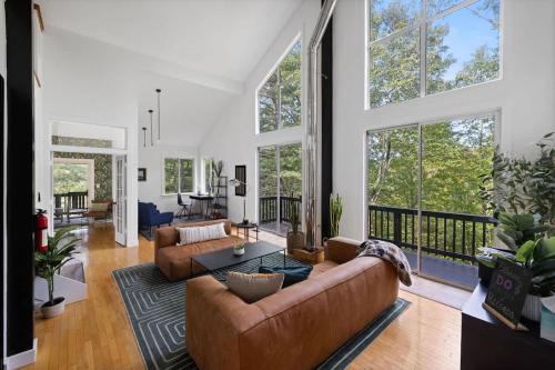 Ridgeview & The Nest - 26 Acres - Stay with Branch