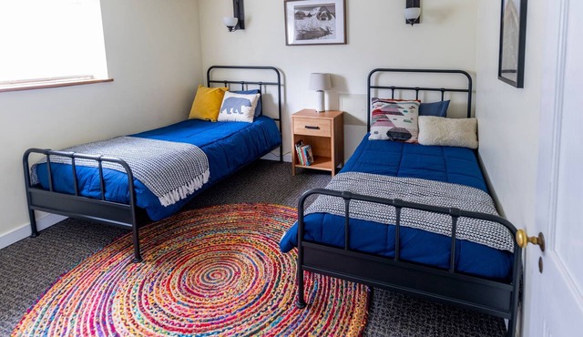Roseway Basecamp | Private Suite | 8 Min to PDX