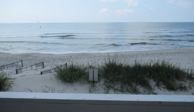 SANDY BEACH BEAUTIFUL GULF FRONT VIEW SPECIAL PRICE July 18-24 279 per night