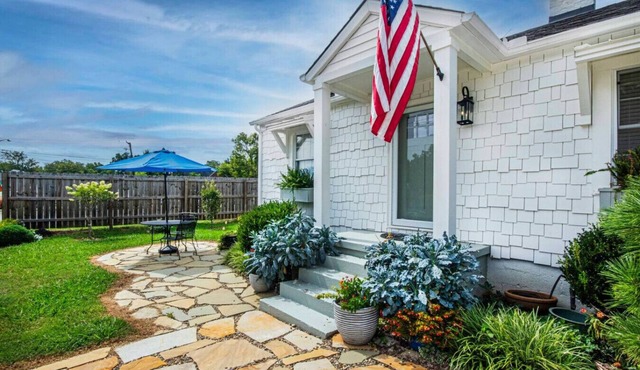 Sequoyah 2BR Cottage 11 min to Neyland