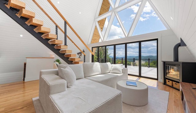 Stunning A-Frame w/Hot Tub · Mtn View · Fire Pit · BBQ Grill
