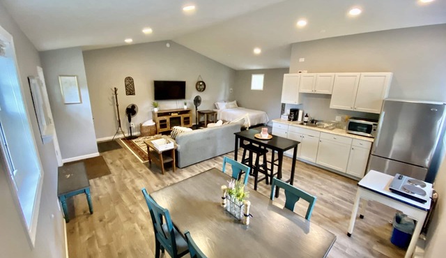 TC TWO OAKS Studio/Downtown/Clean & Spacious