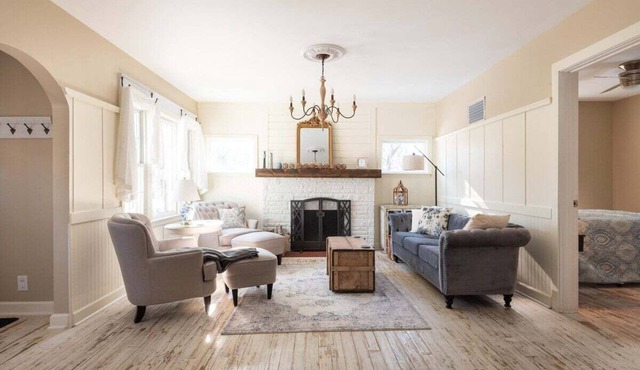 The Bay Getaway |Family Retreat in the Heart of Williams Bay |High End Finishes | 2500 Sq Ft |Gazebo