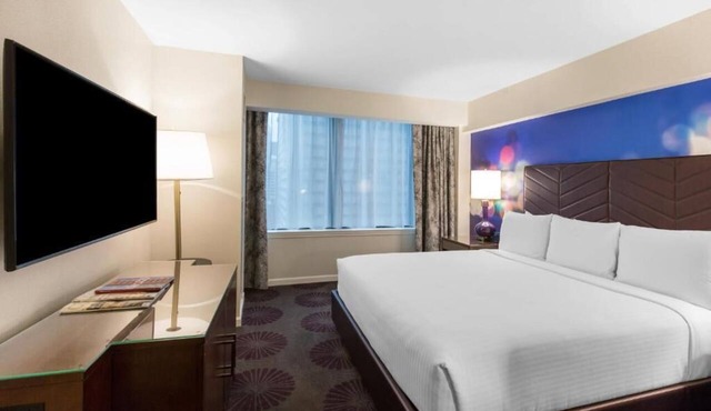The Chicago Hotel Collection, Standard Double Queen with City Views