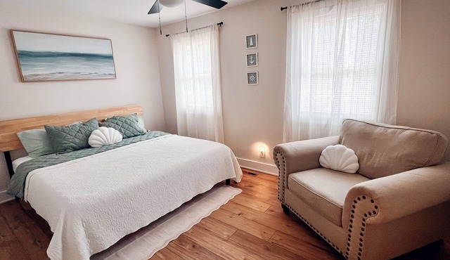 The Coastal Cottage w/Game Room, Minutes to Cape May & Beaches, Sleeps 9 to 10