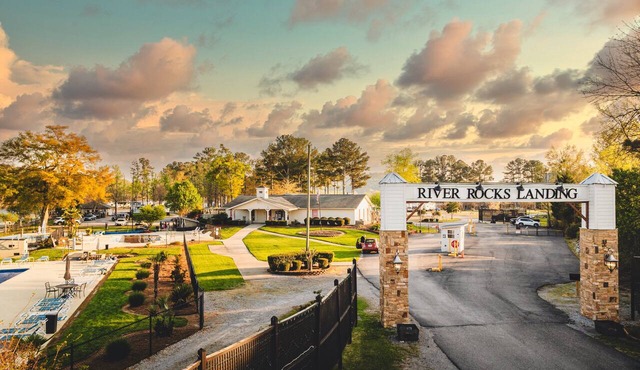 The Coosa Nova at River Rocks Landing
