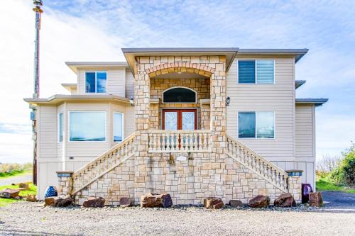 The Rockaway Beach Villa