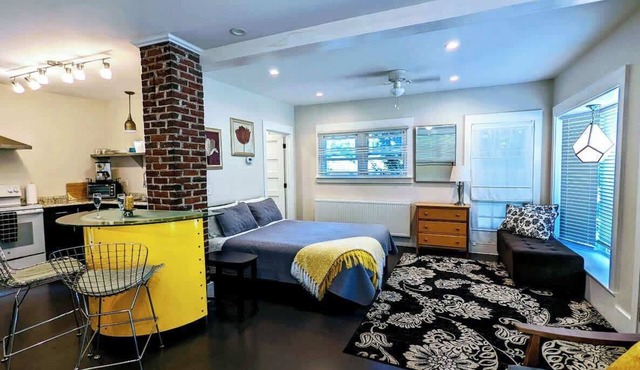 Trendy Apartment near Acadia National Park & Dining
