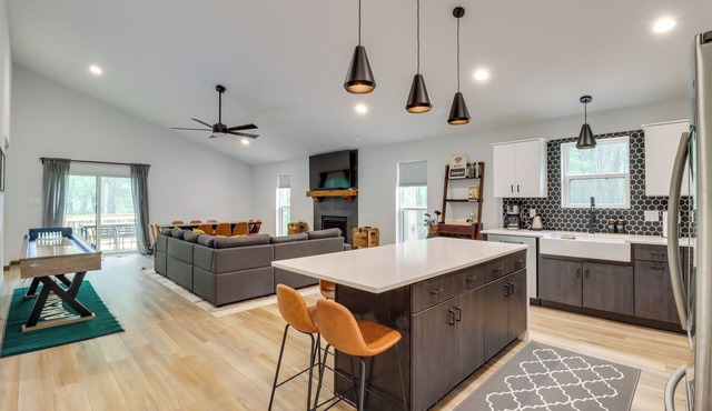 Walk to Water Park: Split-rock Resort Home w/Deck