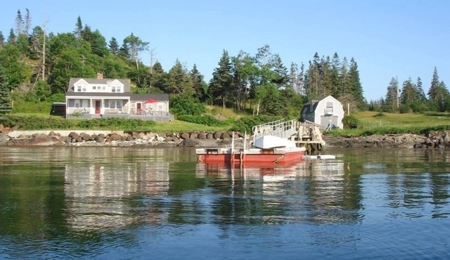 Waterfront Secluded Maine Island Cottage