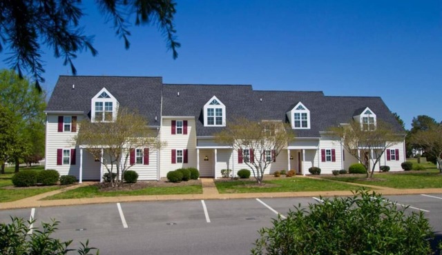 Williamsburg | Historic Village Stay | Pool & Tennis | 2BR