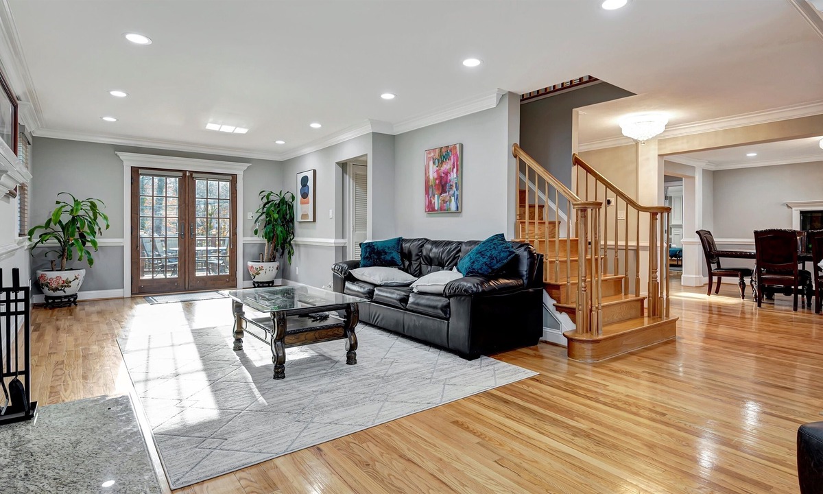 Lenni House | Relaxing 5BR Family Home w/Fire Pit & Pool Table