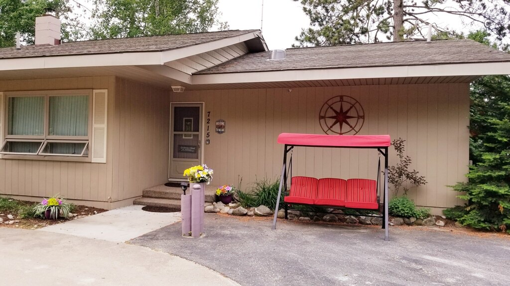 Photo of Buildings in Lake Arrowhead