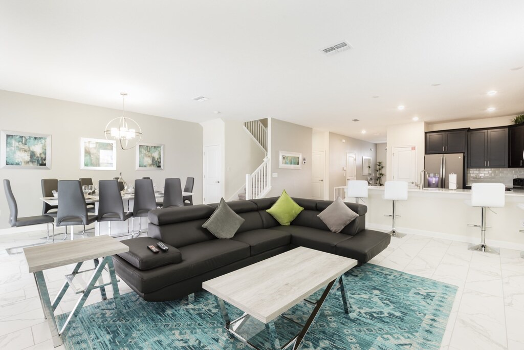 Photo of Livingroom in Lake Arrowhead