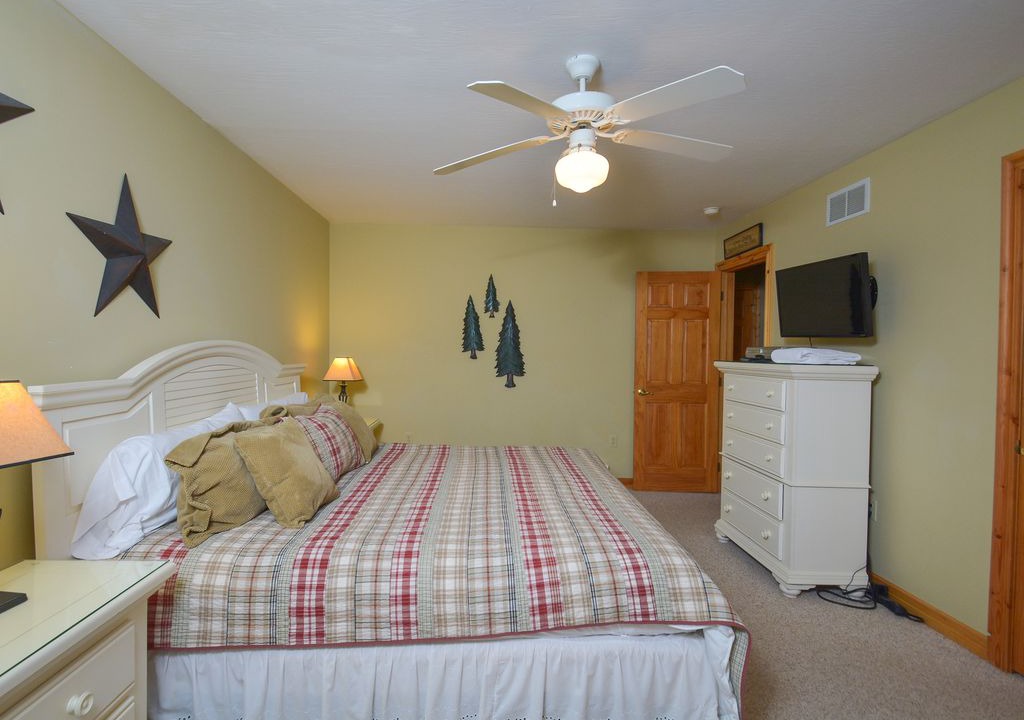Photo of Bedroom in Waterfront Greens
