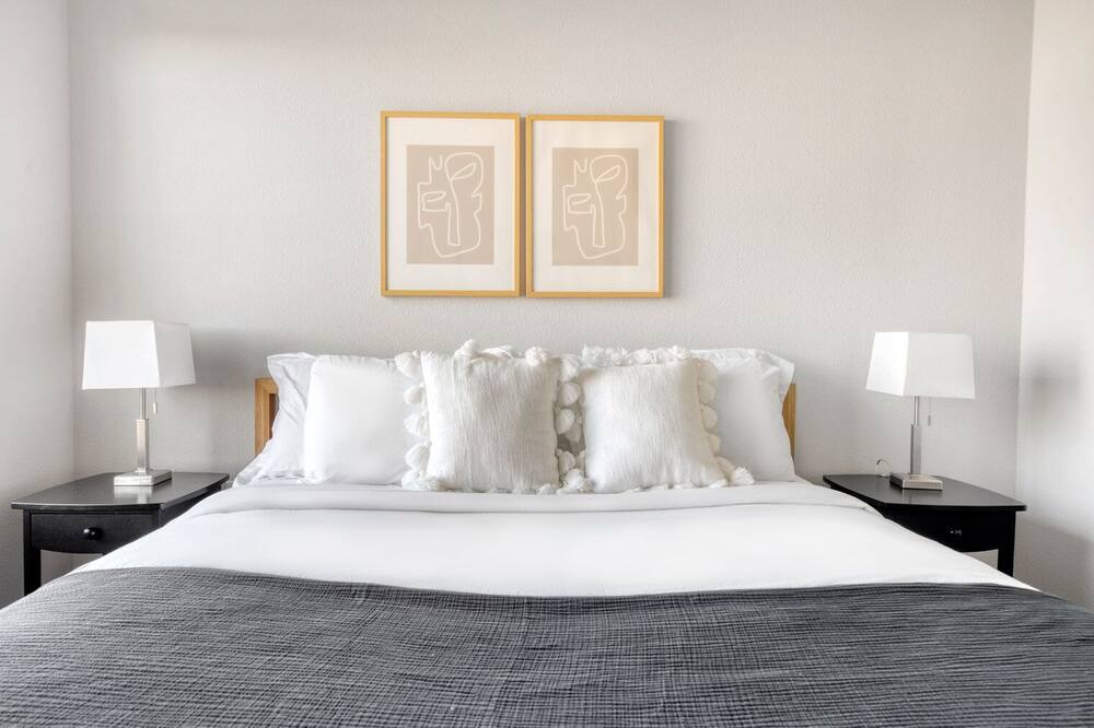 Photo of Bedroom in Downtown