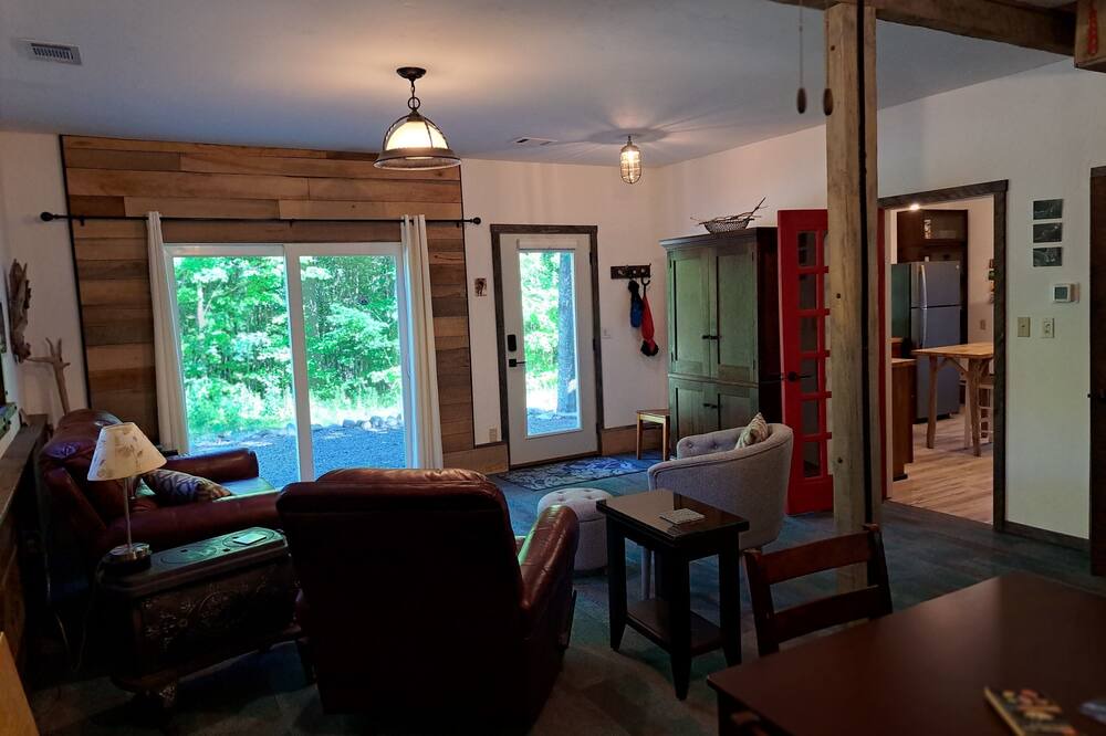 Photo of Livingroom in Calumet