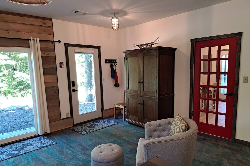 Photo of Livingroom in Calumet
