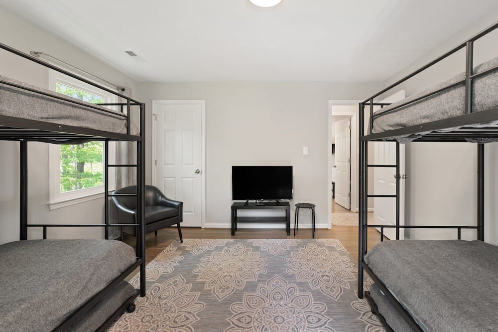 Photo of Bedroom in Warrenton