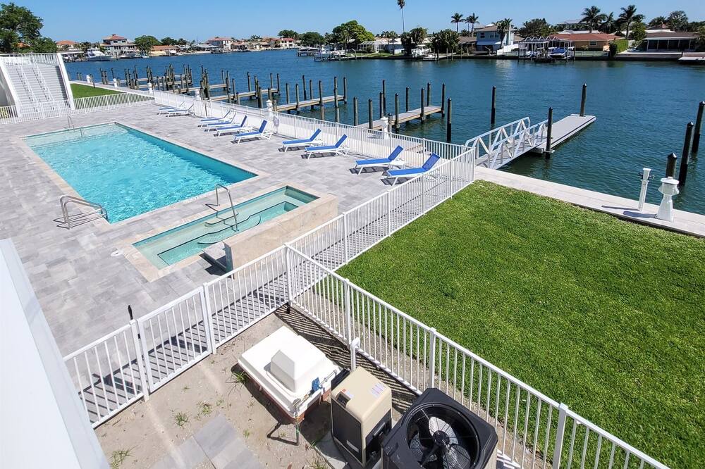 Photo of Outdoor in Island Estate