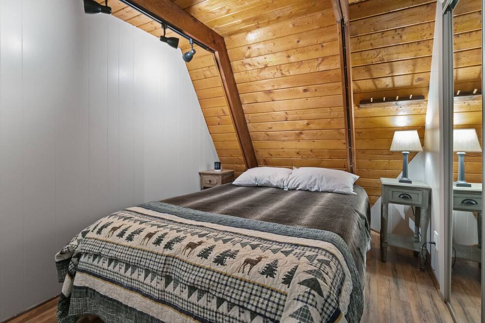 Photo of Bedroom in Boyne Falls