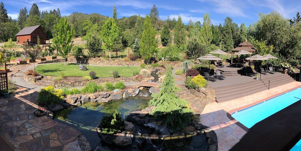 Photo of Outdoor in Ashland