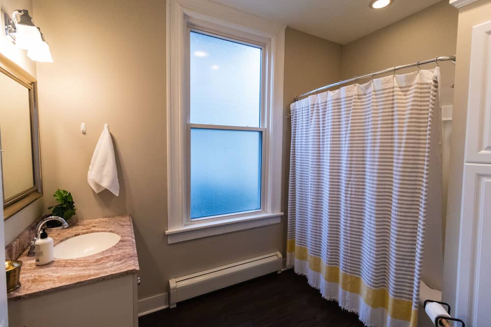 Photo of Bathroom in East Washington