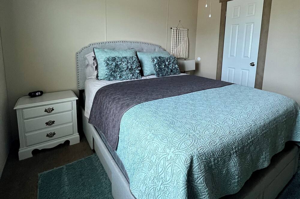 Photo of Bedroom in Yancey