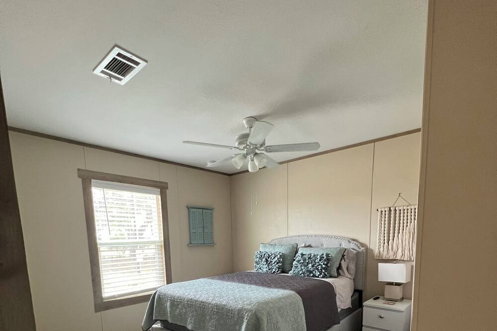 Photo of Bedroom in Yancey