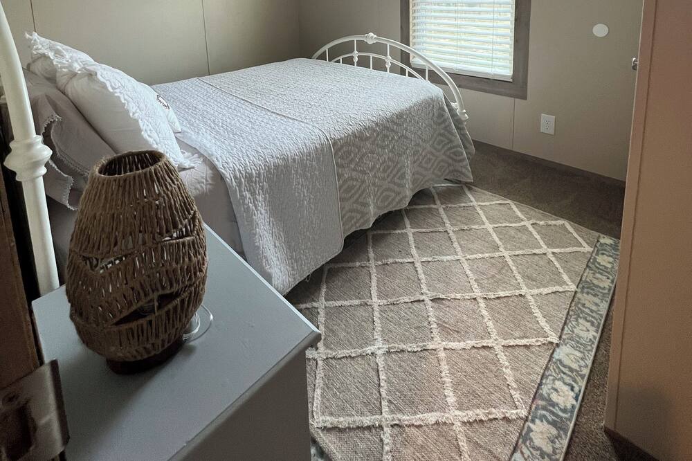 Photo of Bedroom in Yancey