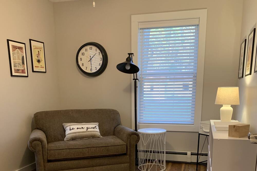 Photo of Livingroom in Suttons Bay