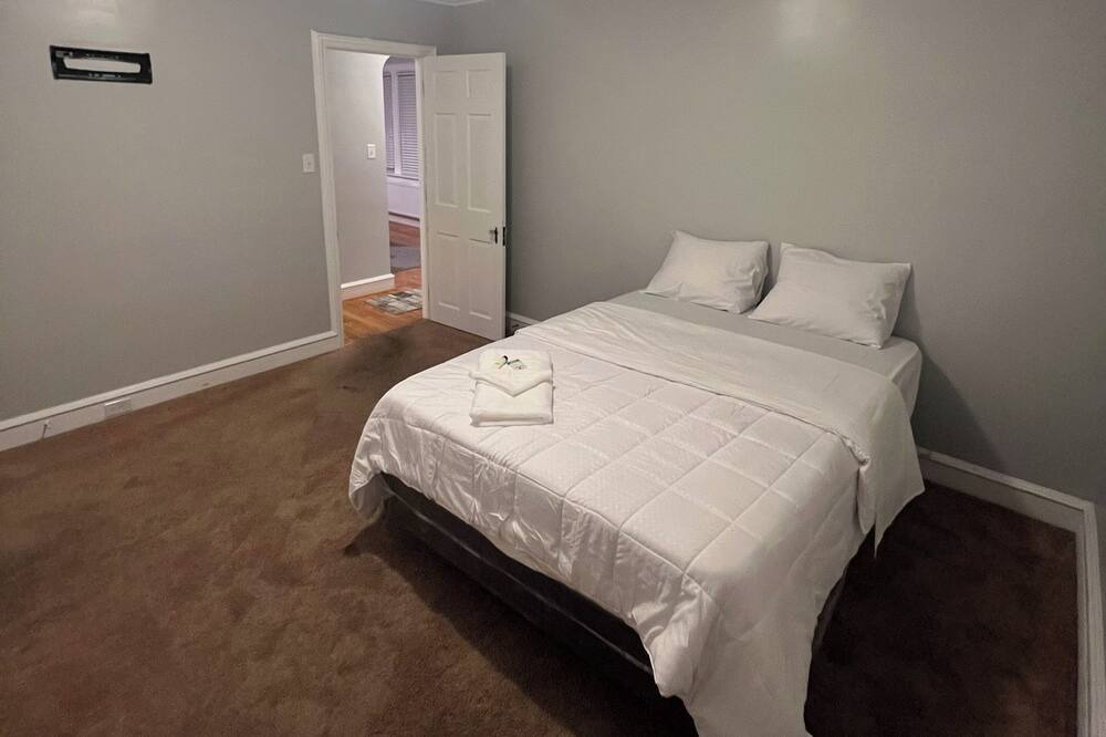 Photo of Bedroom in Halfway