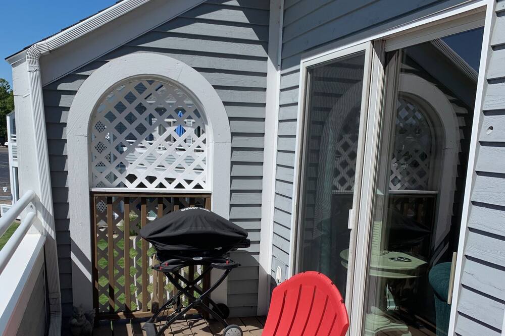 Photo of Patio Balcony in Spring Lake