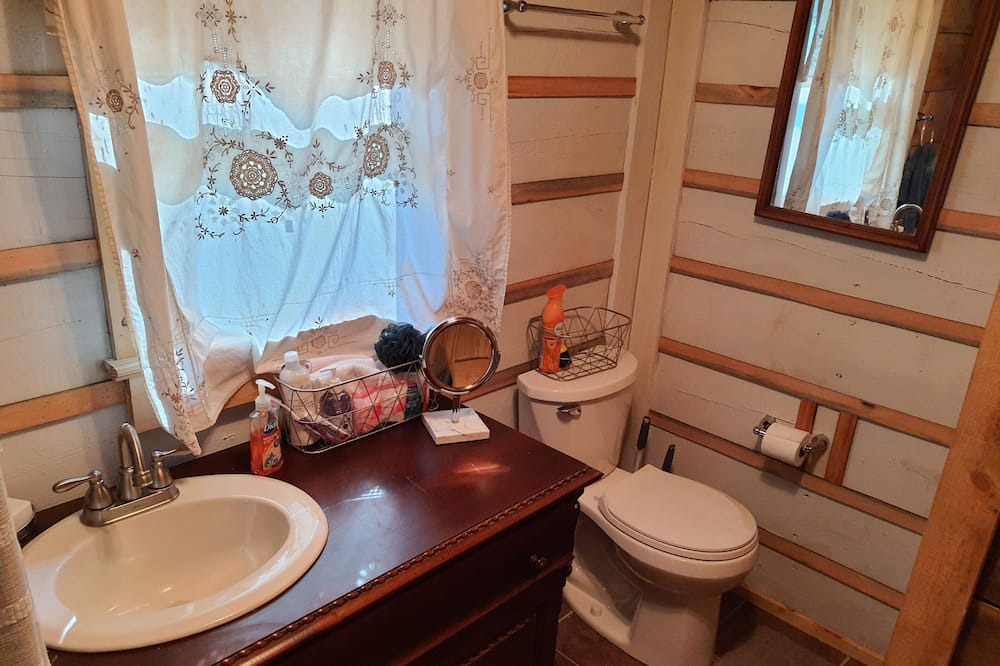 Photo of Bathroom in Clayton