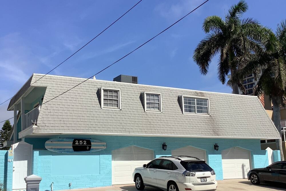 Photo of Outdoor in Island Estate
