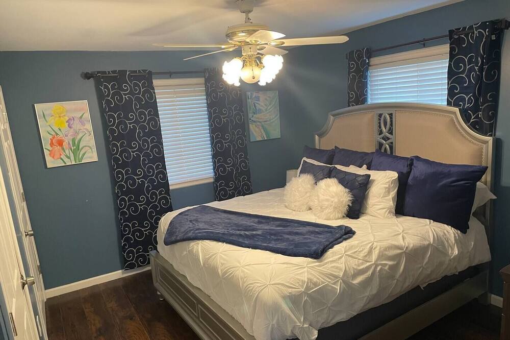 Photo of Bedroom in Eastpointe
