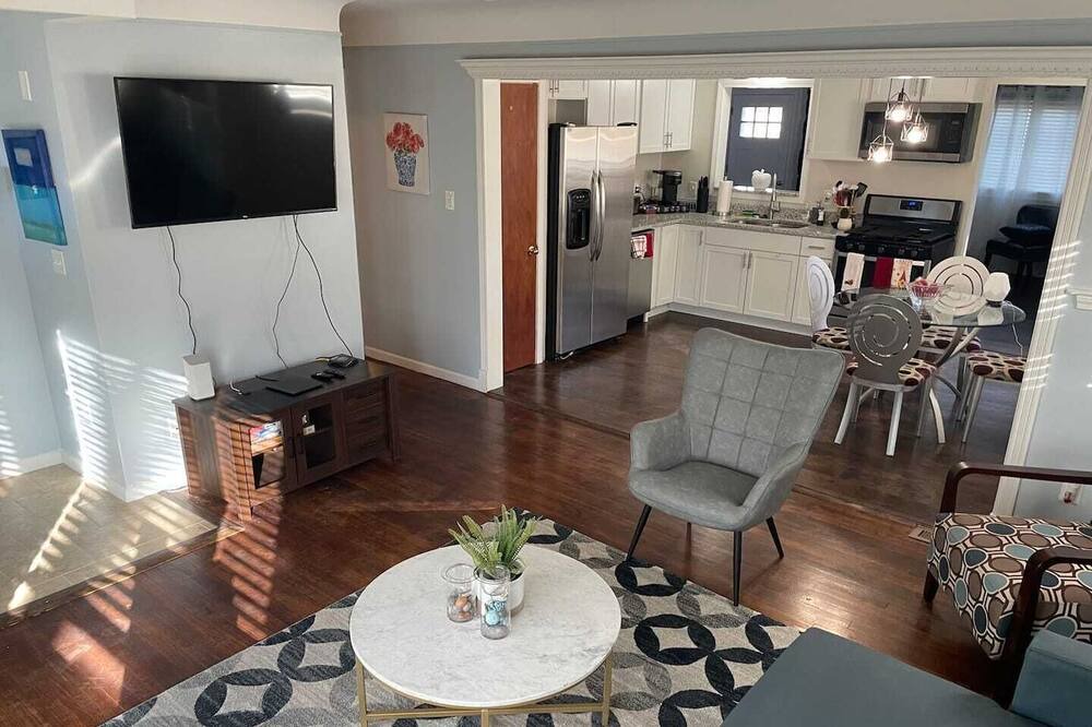 Photo of Livingroom in Eastpointe