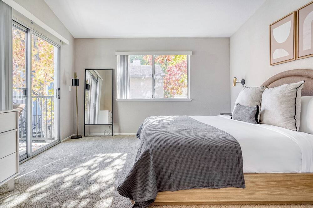 Photo of Bedroom in Willow Glen