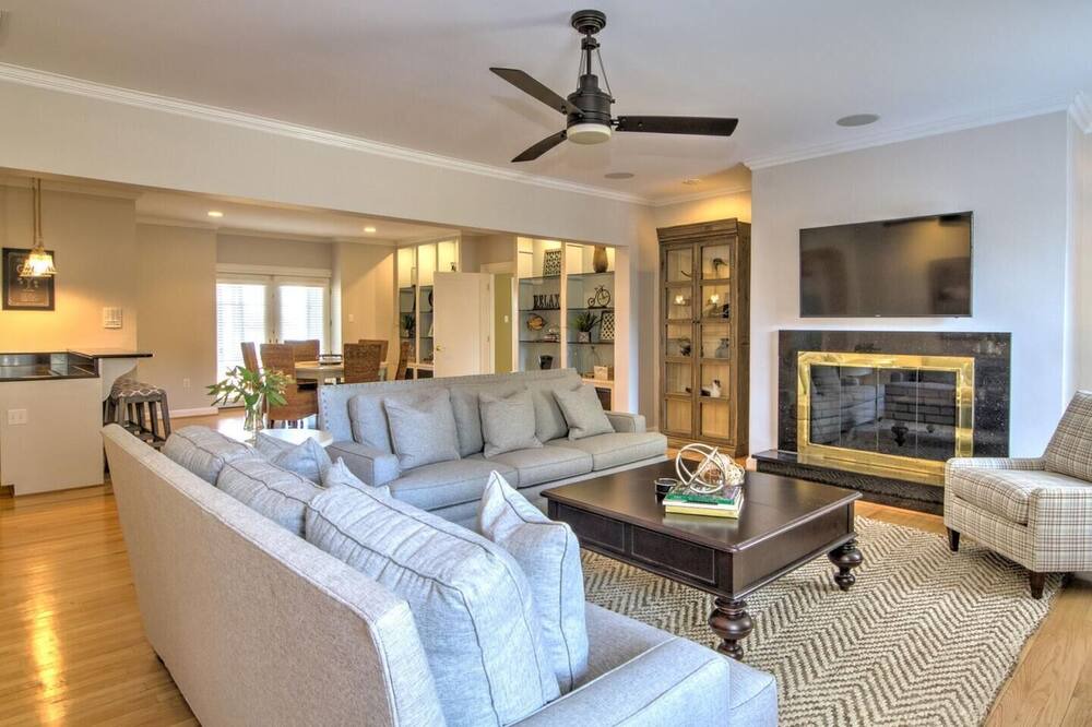 Photo of Livingroom in Cambridge