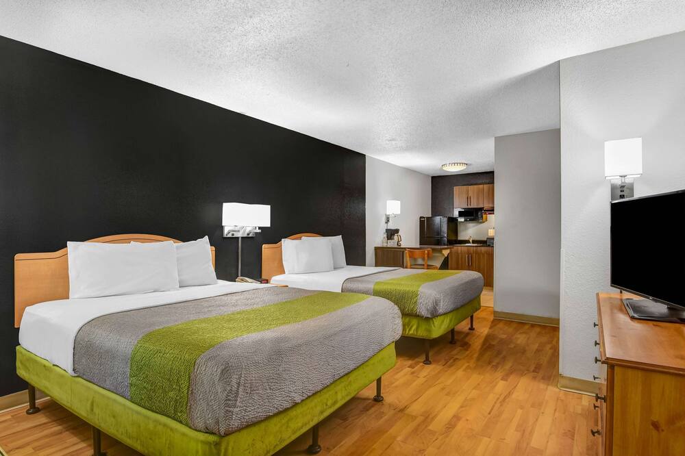 Photo of Bedroom in Roswell