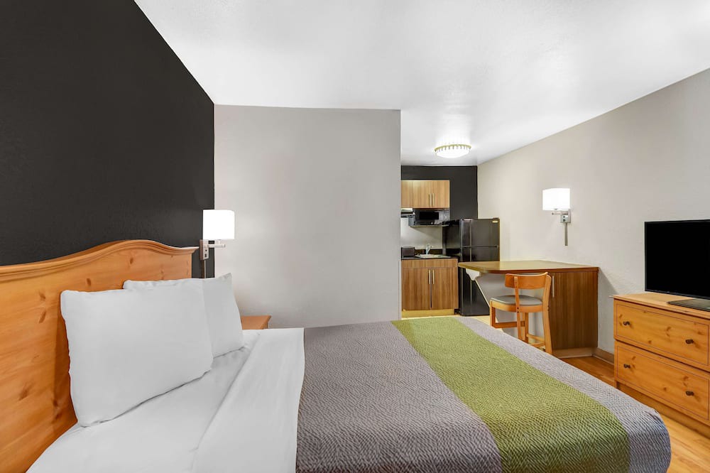 Photo of Bedroom in Roswell